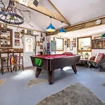 The Hideaway Camping Muff