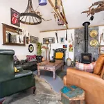 The Hideaway * Muff