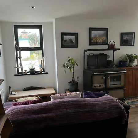 אתר קמפינג The Hideaway *