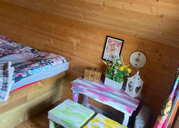 The Hideaway 营地